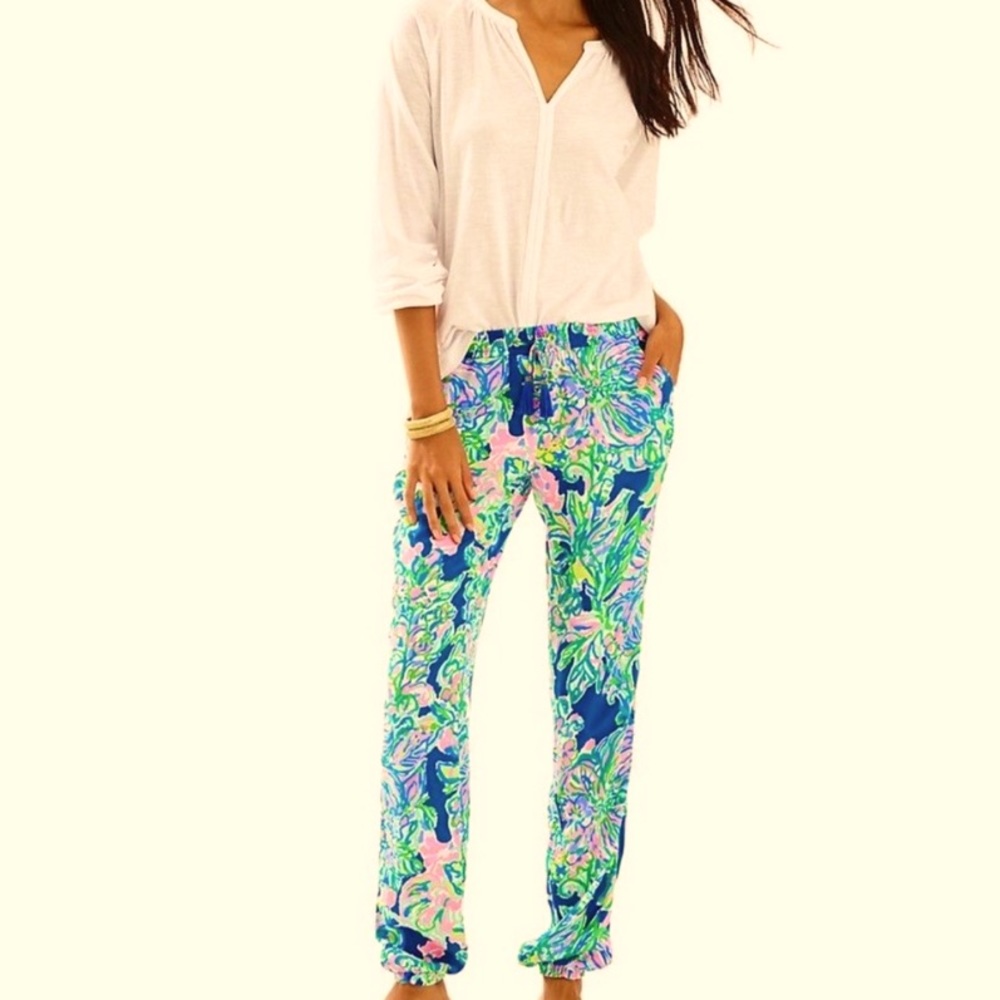 Lilly Pulitzer Small Piper Jogger w/Tassels - Picture 3 of 12